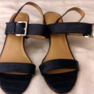 Selling Nine West plus size shoes,  size 11, kind of Blackish blue.